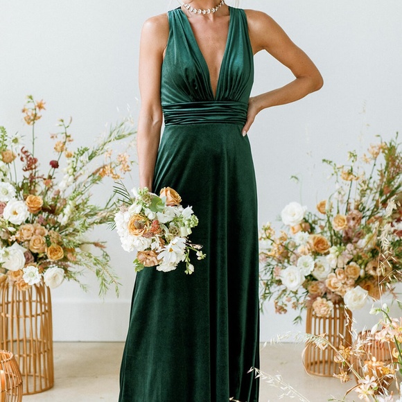 green emerald velvet dress Modest Velvet Bridesmaid Dresses Cap Sleeves main image 1